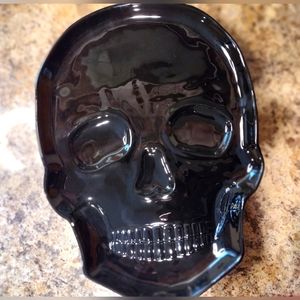 Ceramic Skull serving platter by way to celebrate! Black